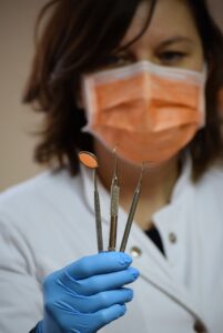 Read more about the article Chirurgia stomatologiczna – kluczowy aspekt nowoczesnej opieki dentystycznej